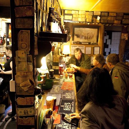 Duke Of York Hotel Dolton ภายนอก รูปภาพ